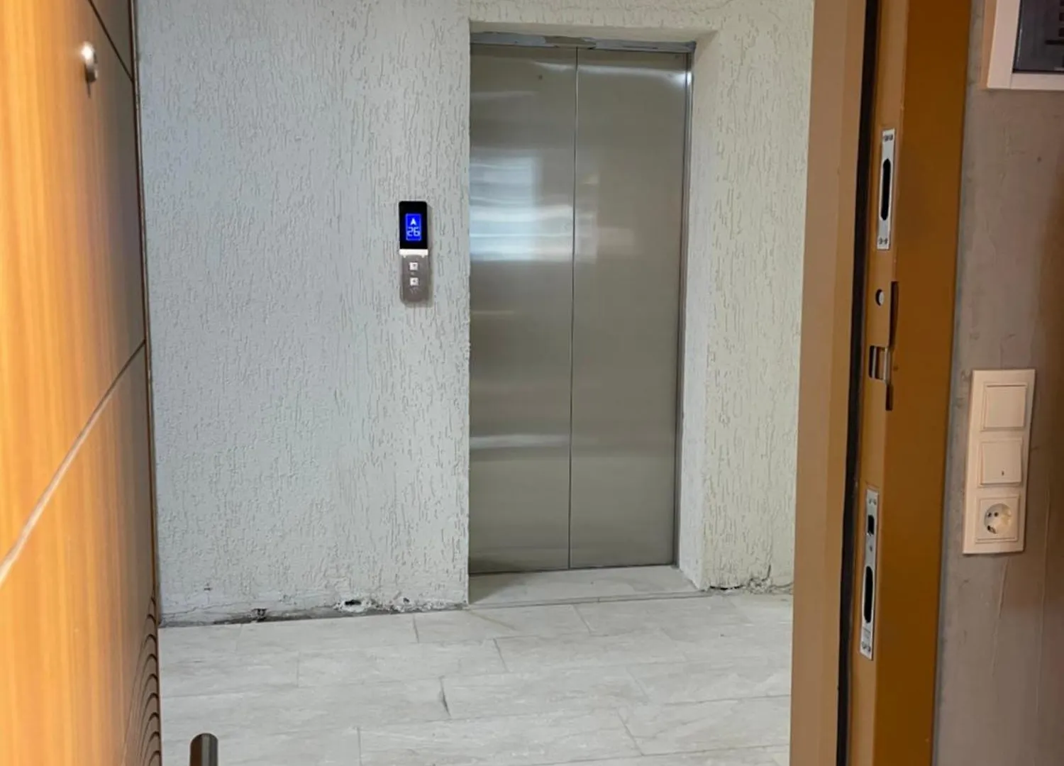 Batumi Apartment Chrysanthemum